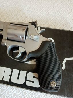 22 Wmr revolver - 6