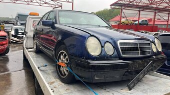 Mercedes Benz E240 125kw - 6