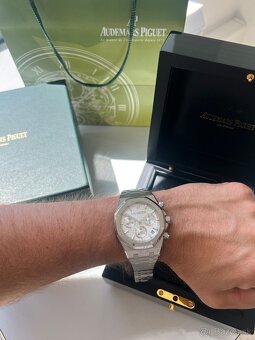 Audemars Piguet Royal Oak Chronograph - 6
