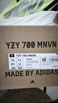 Adidas Yeezy 700 - 6