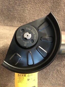 Nová AKU úhlová bruska DeWALT DCG409(bez bat. a nab.) - 6