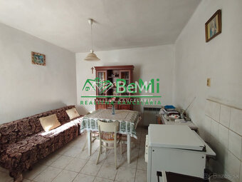 016-12-PAMAa Starší dom v obci Lukáčovce s veľkým pozemkom - 6