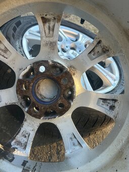 225/55R17 5x108 Ford Galaxy zimne - 6