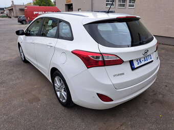 Hyundai i30 CW 1.6i CRDi 16V DOHC Comfort - 6