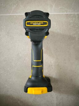 DeWALT 18V rázový uťahovák DCF922P2T nový set - 6