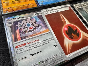 Pokemón MEGA balík G: 100ks kariet v obaloch s EX a darček - 6