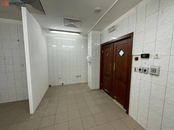 Obchodné priestory na prenájom - bývalá reštaurácia s teraso - 6