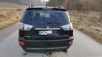 Mitsubishi Outlander 2,2DID,7miestne,automat - 6