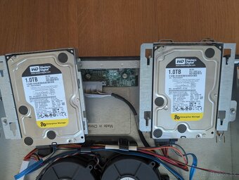 Server Dell PowerEdge 2 core, 8GB ram, 2TB hdd, 4x1Gbit eth - 6