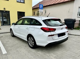 Hyundai i30 CW 1.6 CRDi, 85 kW, r.v. 2019, SK, vyservisované - 6