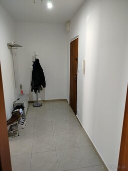 Predám 1-izbový veľkometrážny byt v Bánovciach - 6