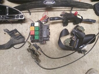 ford puma  1.4 benzin rozpredvam - 6