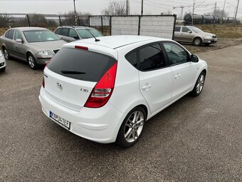 Hyundai i30 1.6 benzín, 84kW, MT/5, rok:08.2007. - 6