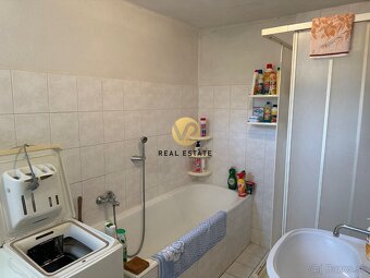 Ponúkame na Predaj - Štýlový vidiecky dom neďaleko Nitry - 6