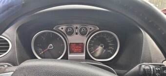 Na predaj strieborný Ford FOCUS - 6