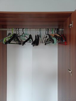 Veľká šatníková skriňa - 6