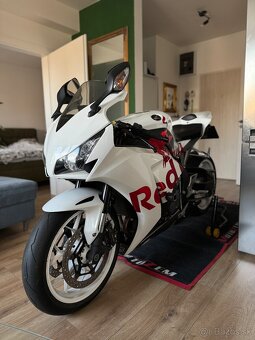 Honda CBR 1000RR fireblade - 6