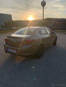Opel Astra 1.4 Turbo ZNÍŽENÁ CENA - 6