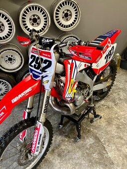 HONDA CR 250 - 6