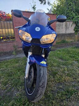 Yamaha YZF R6 - 6