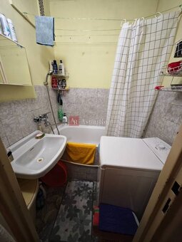 PREDAJ: 2 izb byt 56m2 pôvodný stav s balkónom, Družby Fončo - 6