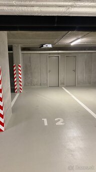 2x Parking v METROPOLIS - 6