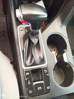 KIA SPORTAGE - 6