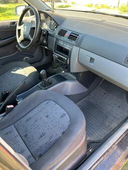 Škoda Fabia 1.4 MPI - 6