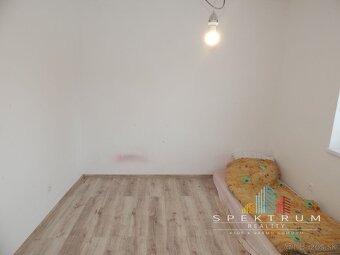 SPEKTRUM REALITY- Na Predaj 4- izbový rodinný dom s pozemkom - 6