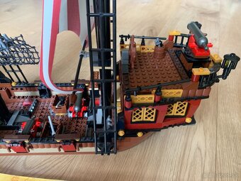 LEGO Pirates 6243 Brickbeard's Bounty - 6