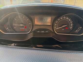 Peugeot 2008 - 6