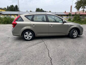 KIA Ceed 1.6 benzin 2009 - 6