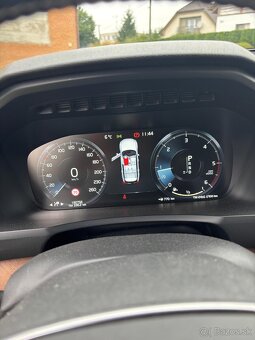 Volvo XC90 D5 AWD 4x4 r.2018 - 6