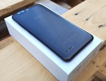 Predám 5,2 palcový 4G LTE Smartfon DUAL SIM Fot.SONY . - 6