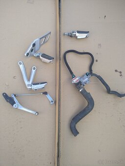 Rozpredám Suzuki gsx650f na ND - 6