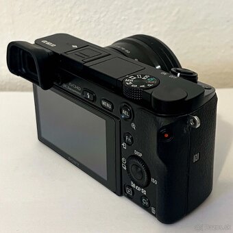 Sony A6000 černý + objektiv 16 - 50 mm - 6