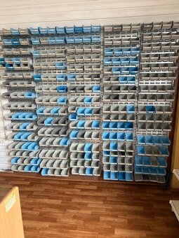 Regále a pulty do predajne na predaj - 6