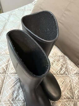 Predám set na jazdenie pre dievča - prilba, čižmy, rukavice. - 6