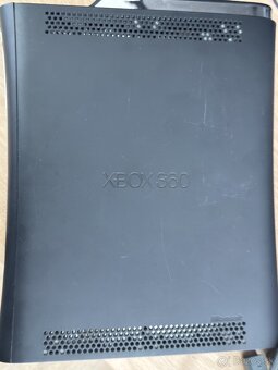 Xbox 360 Elite + 2 ovládače + 3 hry - 6