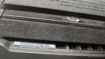 Sony Playstation 4 Pro 1TB + joypad a hra - 6