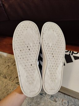 Prechodné tenisky Adidas - veľkosť 40, super stav - 6