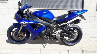 Yamaha YZF-R1 RN09 - 6