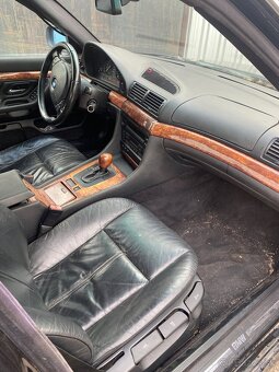 Predám BMW E38 735i V8 - 6