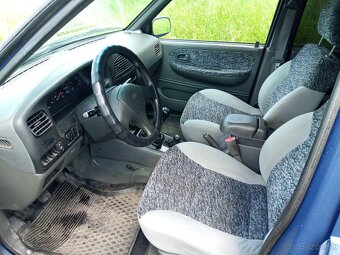 KIA SPORTAGE 1 - 6