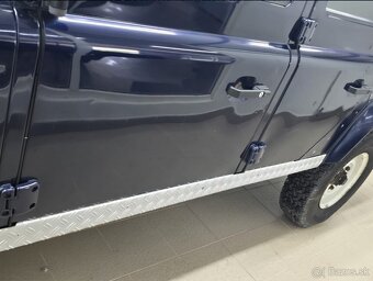 Land Rover Defender 2.5 - 6