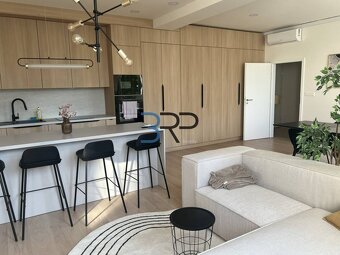 Na prenájom 2 izbový byt v meste Senica - 6