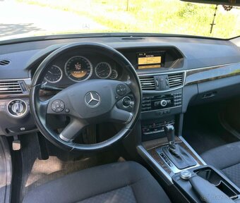 Mercedes - 6