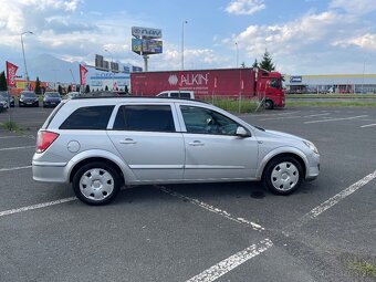 Opel astra H caravan - 6