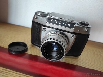 Starý fotoaparát EXA Ia - 6