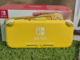 Nintendo Switch Lite žlté, púzdro a hra Super Hero Girl - 6